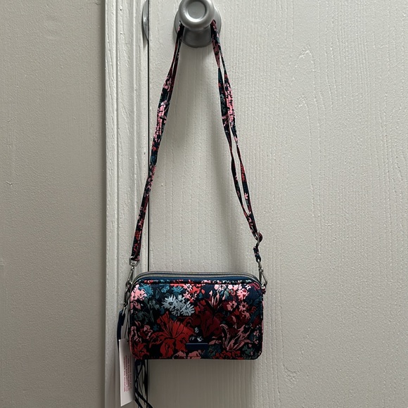 VERA BRADLEY Cabbage Rose Cabernet RFID All In One Crossbody Bag Wallet - Picture 6 of 6